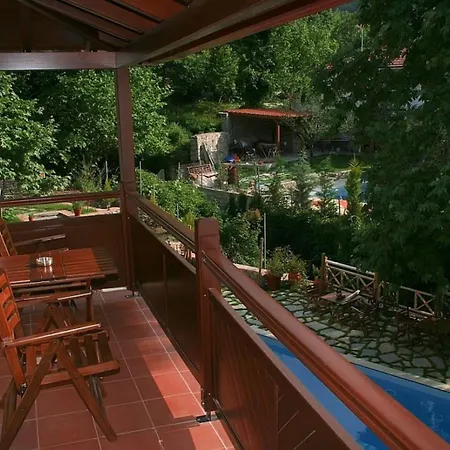 Lägenhetshotell Kazaviti Luxury