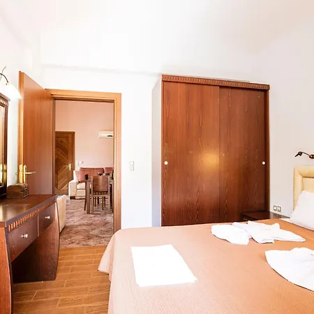 Lägenhetshotell Kazaviti Luxury 4*